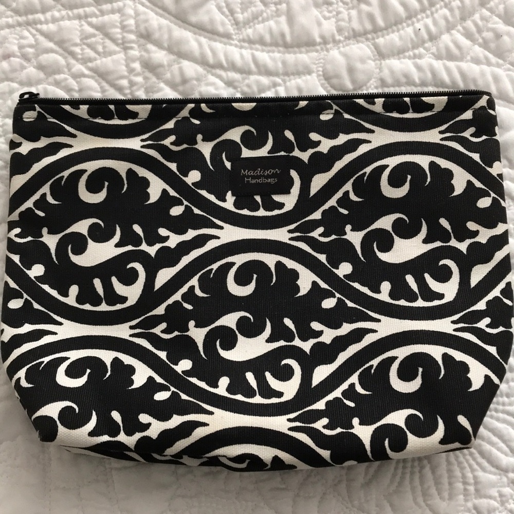Madison Handbags Clutch